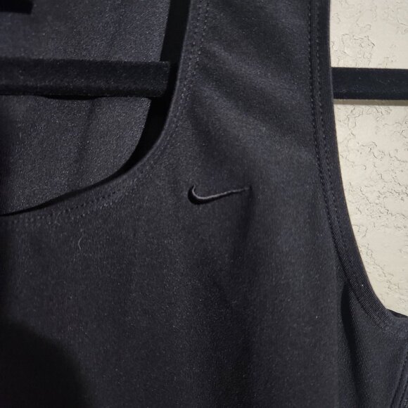 Nike Crop Top Womens Black XS Dri-Fit Athletic Tank Top - Picture 4 of 15